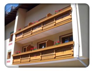 holzbalkon-modell-jaegerhof.jpg