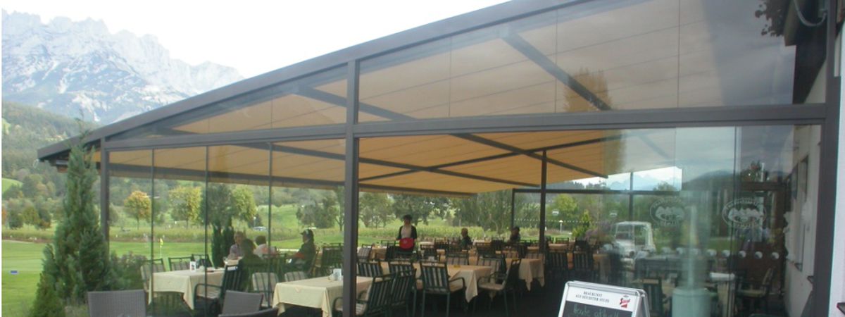 Grossflaechenmarksie mit Verglasung